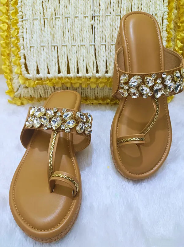 The_Heirloom_Kolhapuri_Wedges_For_Women_|_2_Inches