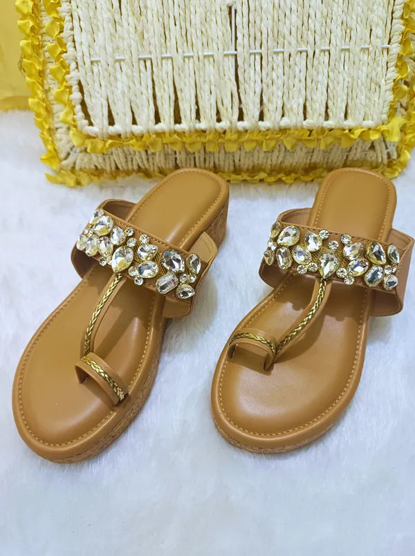 The_Heirloom_Kolhapuri_Wedges_For_Women_|_2_Inches