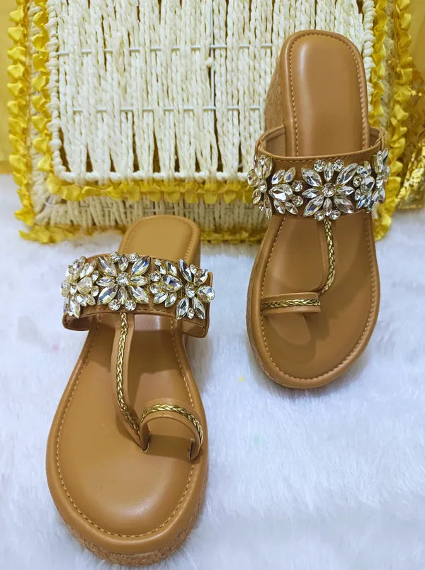 The Weaver's Gem Kolhapuri Wedges For Women | 2 Inches