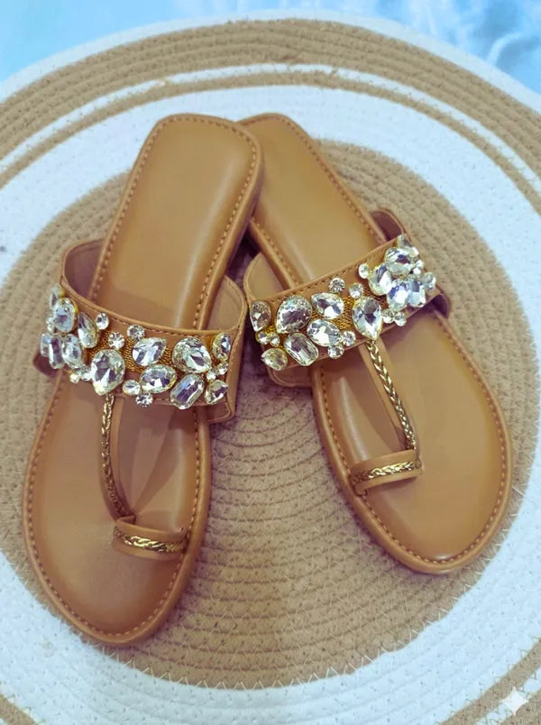 The_Heirloom_Kolhapuri