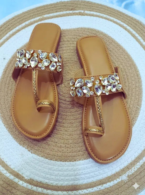 The_Heirloom_Kolhapuri